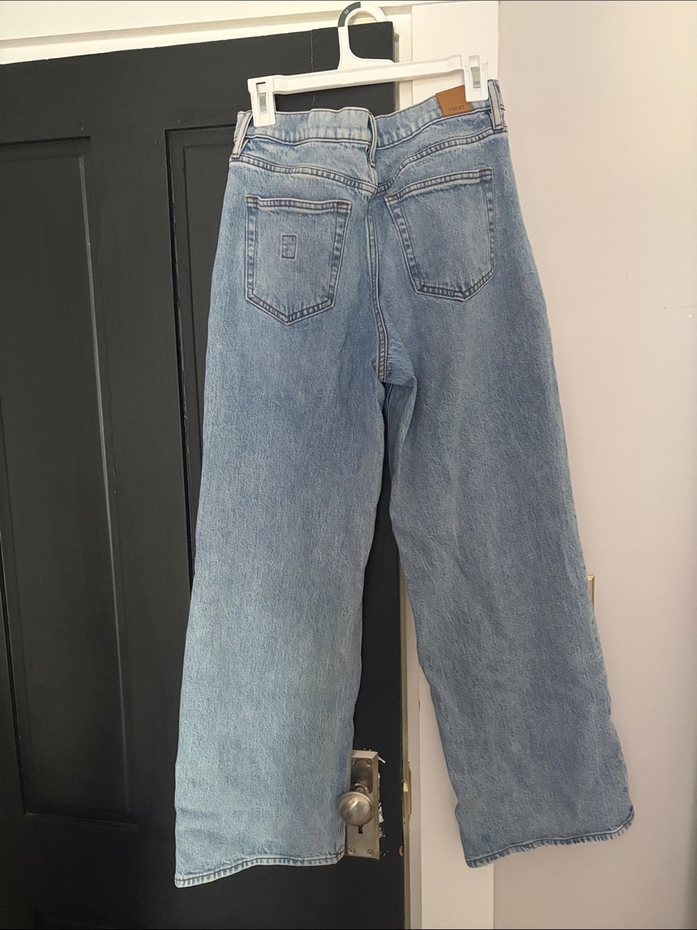 Vuori High-Rise Wide-Leg Jeans in light wash indigo - Picture 5 of 6